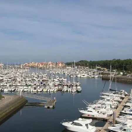 Apartment 4 Pers Belle Terrasse Vue Port
